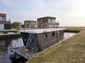 Svencele Boats namas-laivas reikalingos laivavedžio teisės Svencelė